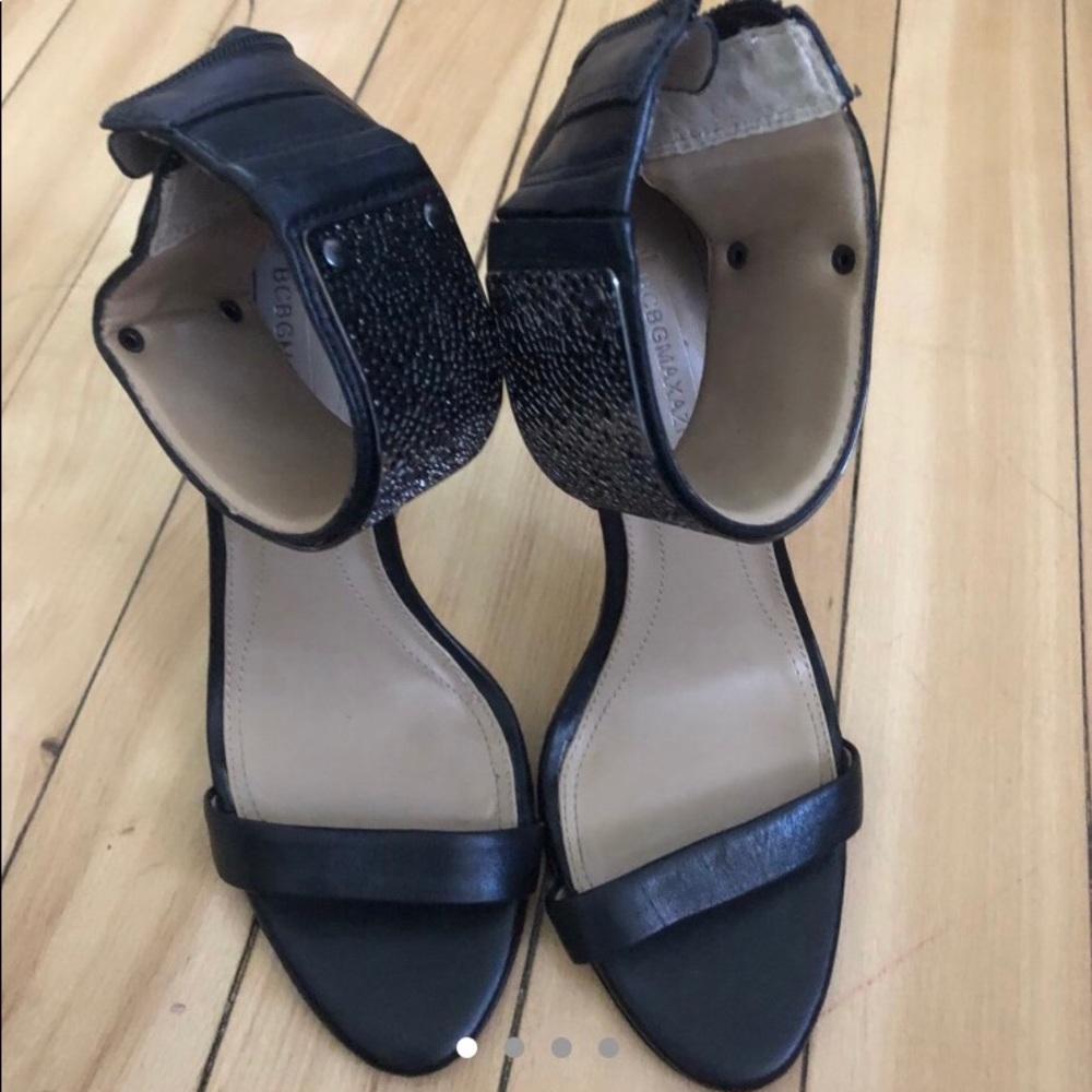 BCBG heels